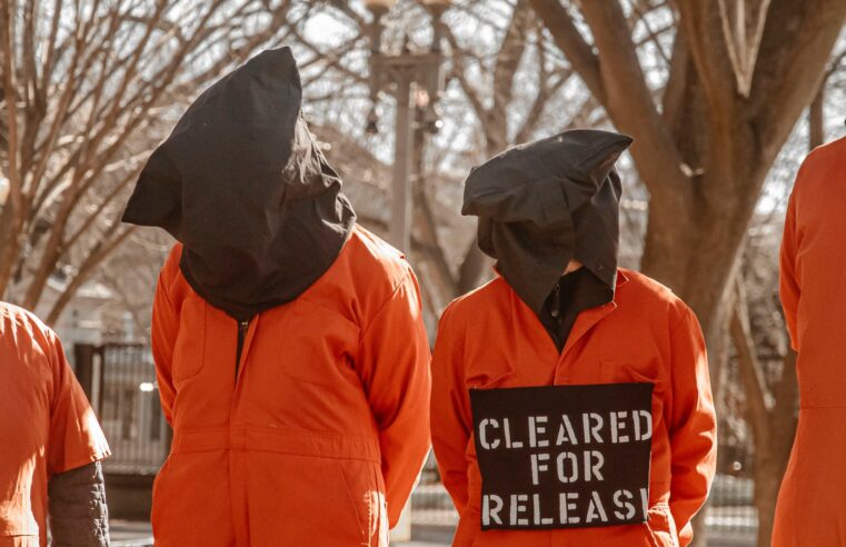 Guantánamo Bay: “Hunt down and punish those (not) responsible”